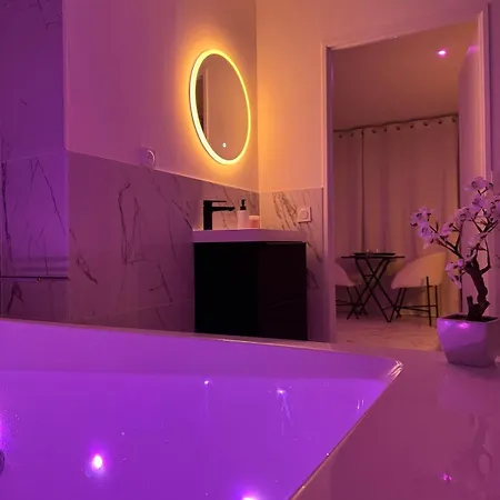 Apartment Secret *